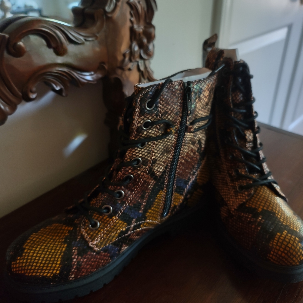 Ankle boots
